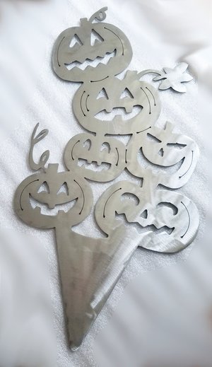 Plasma Cut Metal Art Pumpkins with Leaves Garden Stakes UNPAINTED