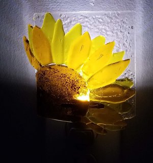 Fused Glass Yellow, Orange and Brown Sunflower LED Dusk to Dawn Nightlight